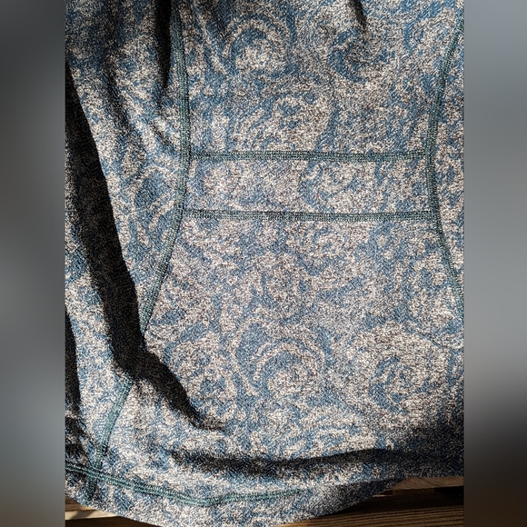 lululemon 2012 Define Brushed Alberta - Picture 4 of 7